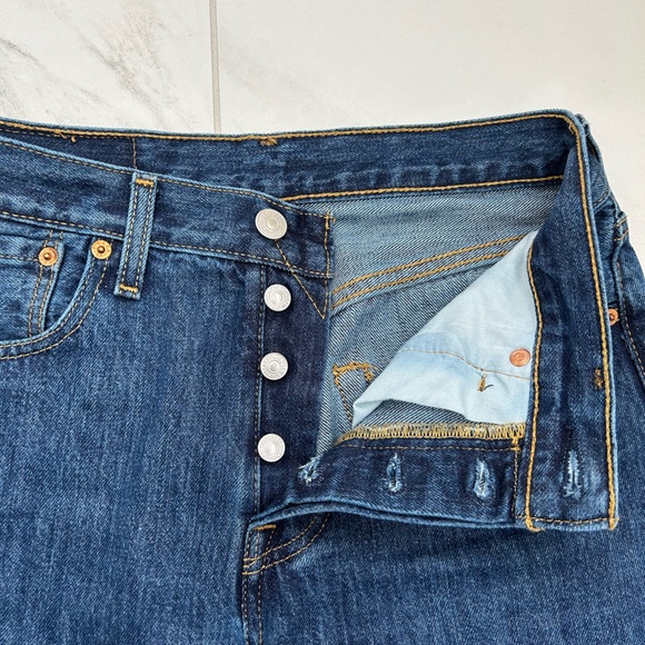 Levi’s Women’s 501 Jeans Size 28 - Picture 2 of 5